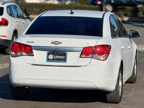 Used 2014 Chevrolet Cruze LT w/ Technology Package image 3