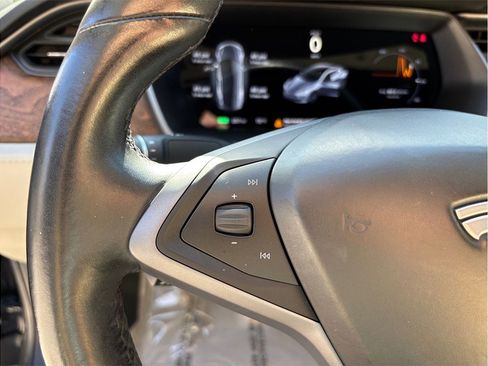 Used 2018 Tesla Model S 100D image 26