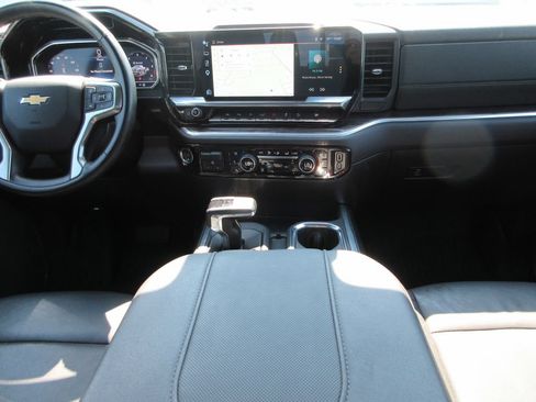 Certified 2025 Chevrolet Silverado 1500 LTZ AWD/4WD image 19