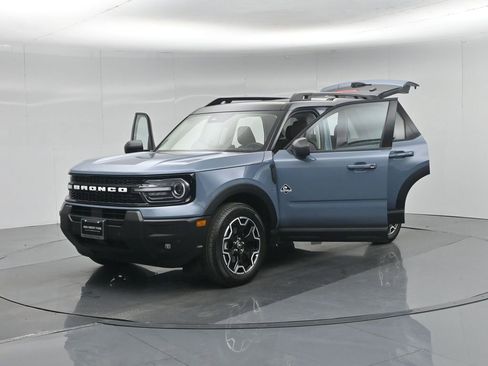 Certified 2025 Ford Bronco Sport Outer Banks w/ Outer Banks Tech Package+ image 37