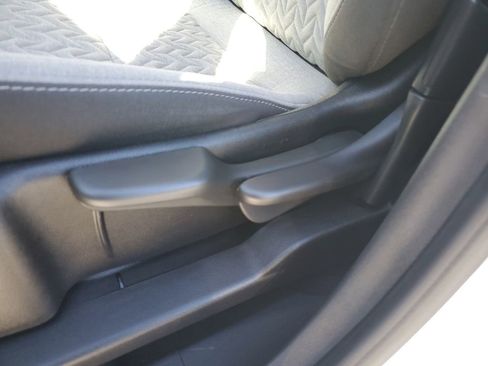 Used 2023 Chevrolet Equinox LS w/ Sport Edition image 20