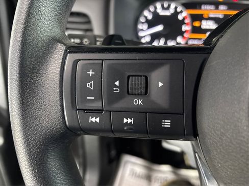 Used 2023 Nissan Rogue SV AWD/4WD image 26
