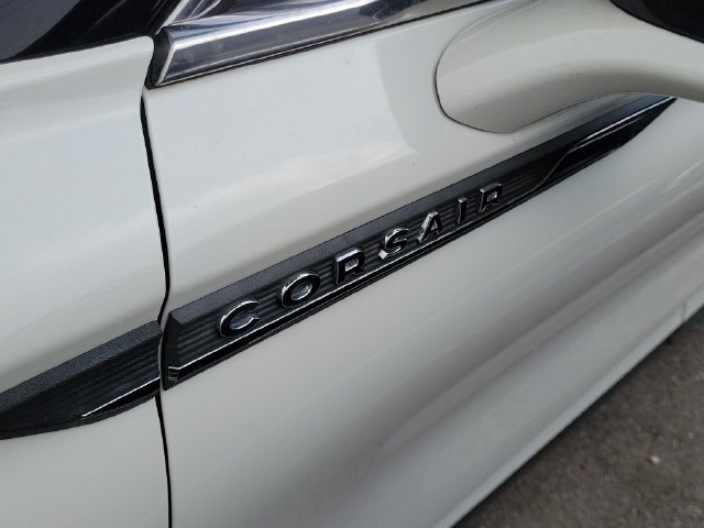 Certified 2022 Lincoln Corsair FWD image 6