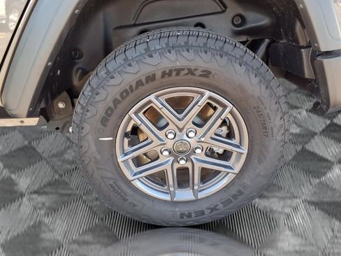 Used 2025 Jeep Wrangler Unlimited Sport AWD/4WD image 21