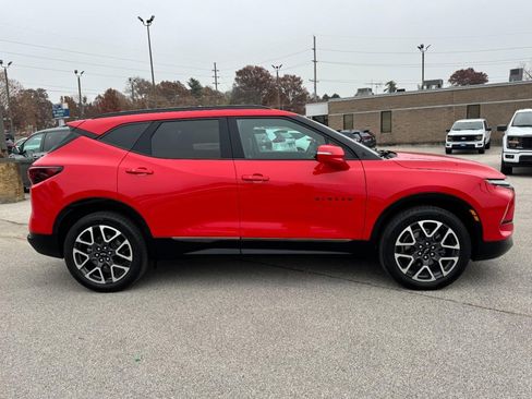 Used 2023 Chevrolet Blazer RS w/ Enhanced Convenience Package image 2