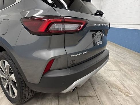 Used 2025 Ford Escape Platinum image 34