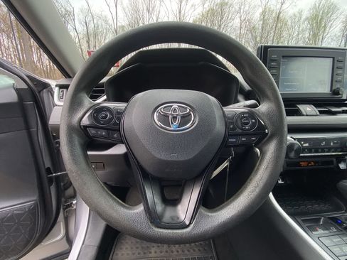 Used 2019 Toyota RAV4 LE w/ All Weather Liner Package AWD/4WD image 25