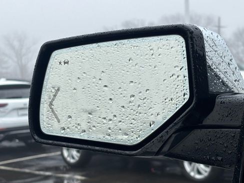 Used 2017 Chevrolet Suburban Premier image 33