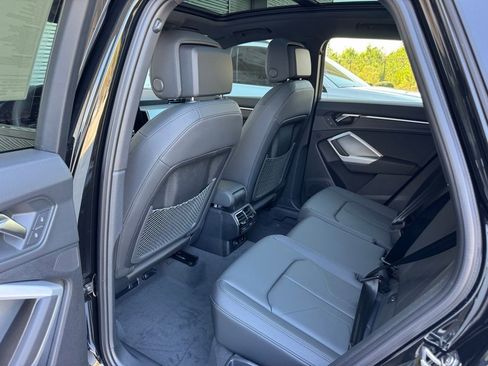 New 2025 Audi Q3 2.0T Premium image 25