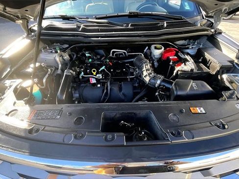 Used 2019 Ford Explorer Limited w/ Ford Safe & Smart Package image 9