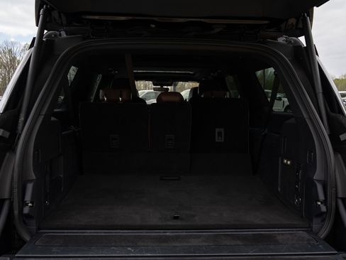 Used 2025 Lincoln Navigator L Reserve image 18