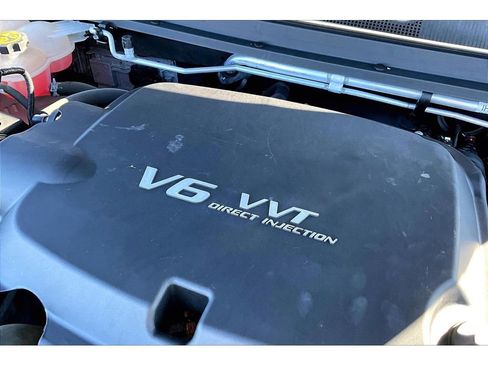 Used 2018 GMC Canyon Denali image 30