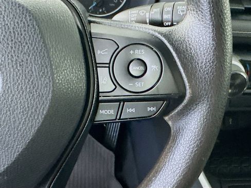 Used 2021 Toyota RAV4 XLE w/ Convenience Package AWD/4WD image 24
