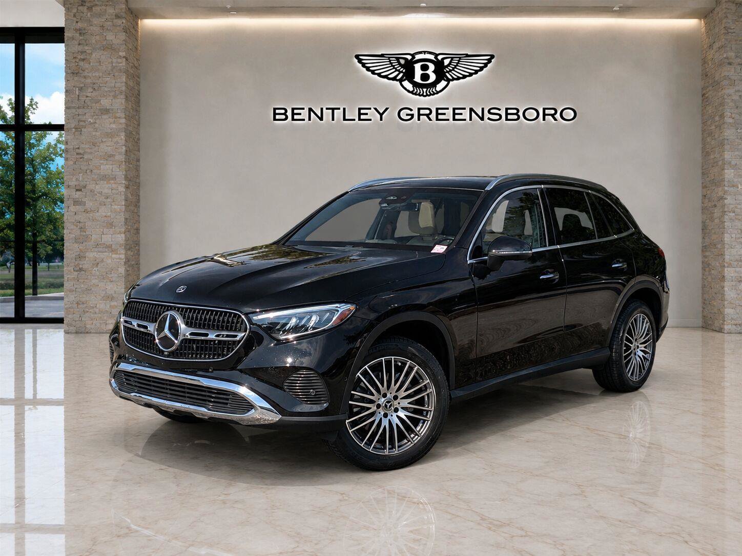 Used 2024 Mercedes-Benz GLC 300 4MATIC image 1