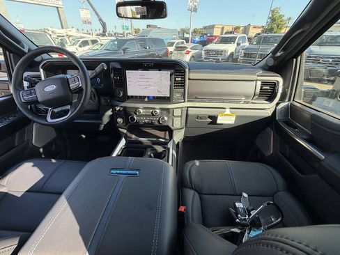 New 2026 Ford F250 Platinum w/ Tremor Off-Road Package AWD/4WD image 11
