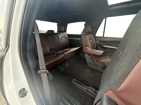 Used 2023 Ford Expedition Limited image 33