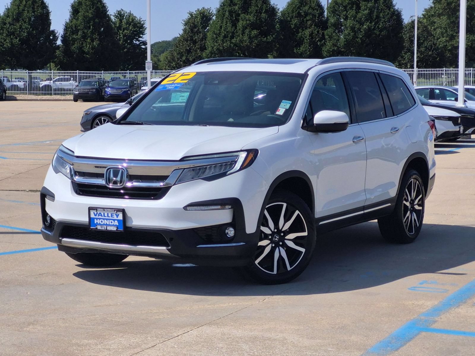 Certified 2022 Honda Pilot Elite image 2