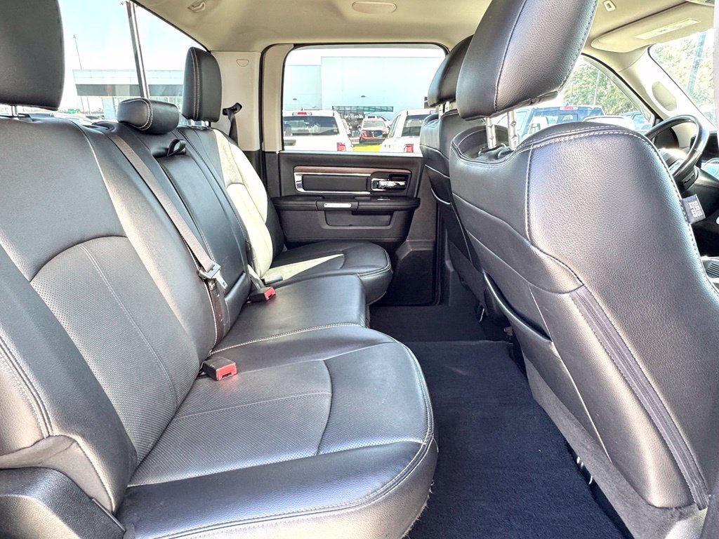 Used 2018 RAM 1500 Laramie w/ Convenience Group AWD/4WD image 25