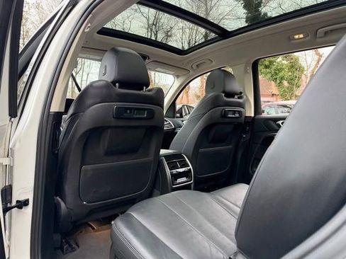 Used 2020 BMW X7 xDrive40i w/ Parking Assistance Package image 19