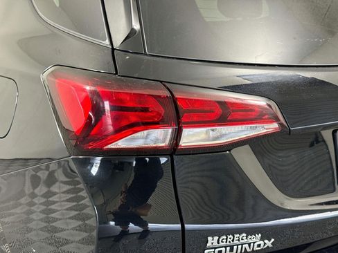 Used 2022 Chevrolet Equinox LT FWD image 36