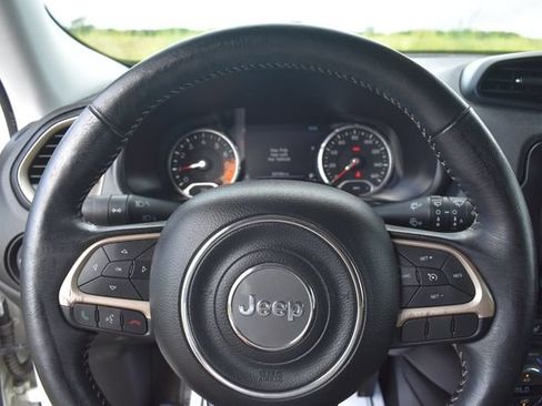Used 2017 Jeep Renegade Trailhawk AWD/4WD image 32