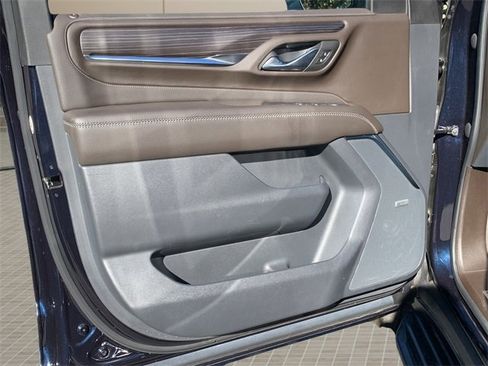 Used 2023 GMC Yukon Denali image 16