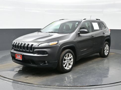 Used 2014 Jeep Cherokee Latitude FWD image 2
