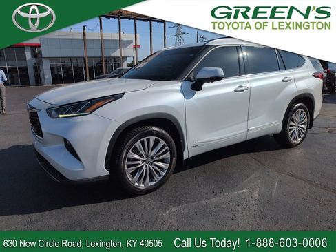 Used 2023 Toyota Highlander Platinum AWD/4WD image 1