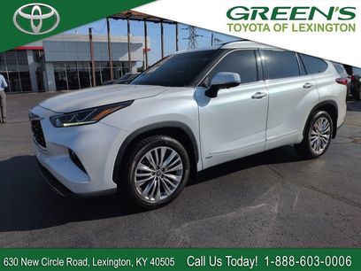 Used 2023 Toyota Highlander Platinum