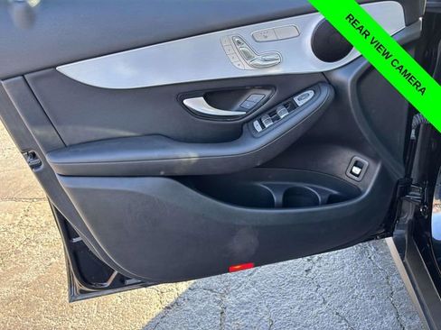 Used 2021 Mercedes-Benz GLC 300 4MATIC image 8