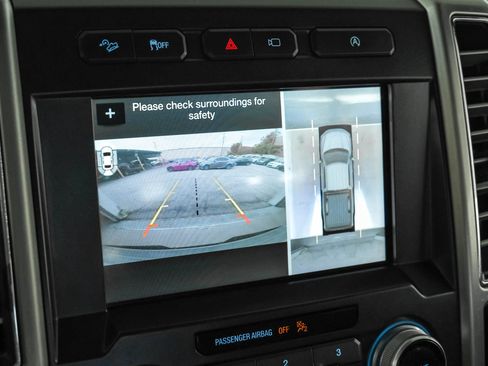 Used 2018 Ford F150 Platinum w/ Equipment Group 701A Luxury AWD/4WD image 19