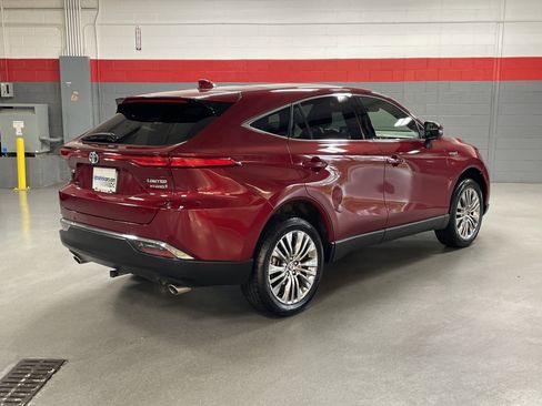 Certified 2021 Toyota Venza Limited w/ Advanced Technology Package image 10