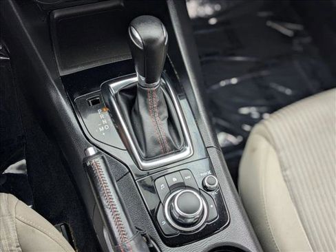 Used 2015 MAZDA MAZDA3 i Touring image 12