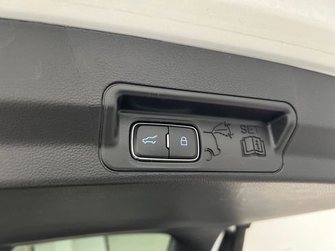 Used 2025 Ford Explorer ST-Line w/ ST-Line Street Pack image 42