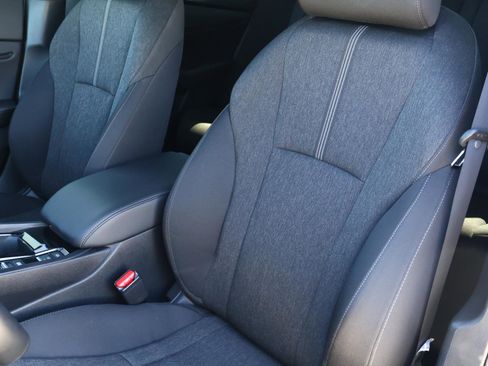 Used 2025 Honda Accord Sport image 13