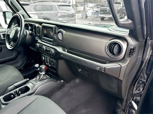 Used 2021 Jeep Gladiator Sport image 33