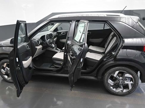 New 2026 Hyundai Venue SEL FWD image 22