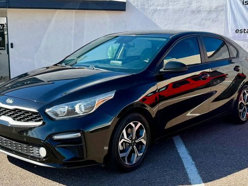 Used 2021 Kia Forte LXS FWD image 2