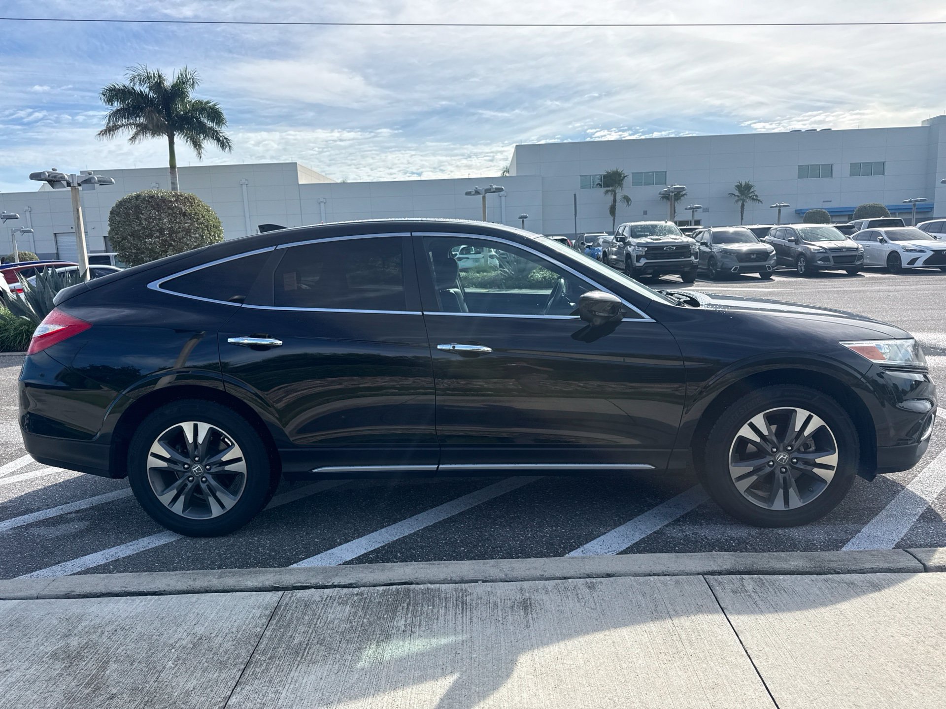 Used 2013 Honda Crosstour EX-L image 4