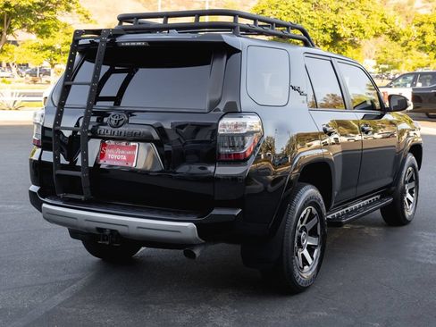 Certified 2024 Toyota 4Runner TRD Off-Road Premium w/ Moonroof Package AWD/4WD image 5