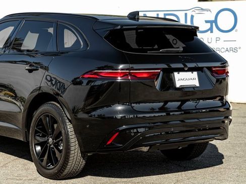 Used 2025 Jaguar F-PACE R-Dynamic S image 9