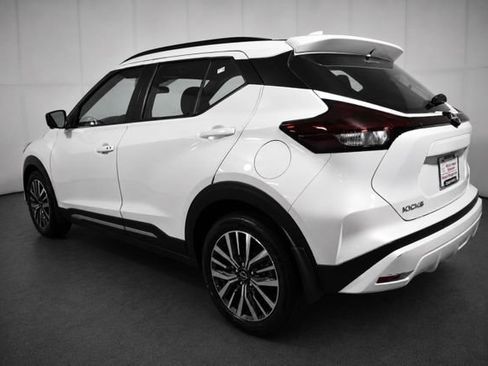 Used 2024 Nissan Kicks SR FWD image 6