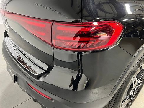 Used 2024 Mercedes-Benz EQB 250+ image 14