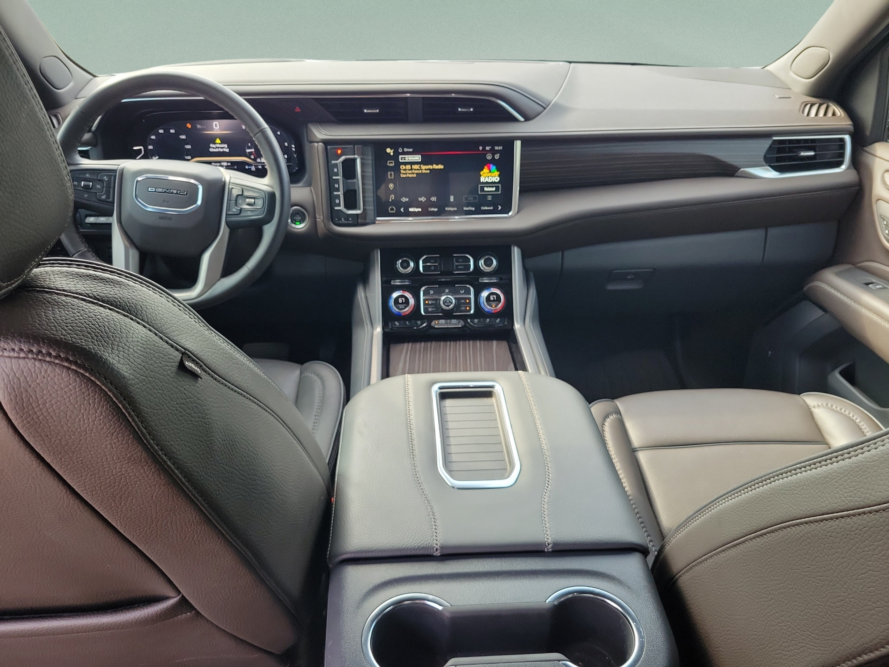 Used 2024 GMC Yukon Denali w/ Max Trailering Package AWD/4WD image 11