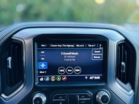 Used 2019 GMC Sierra 1500 SLT w/ SLT Premium Plus Package image 11