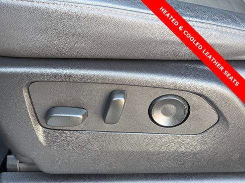 Used 2022 Chevrolet Silverado 1500 ZR2 w/ Technology Package image 14