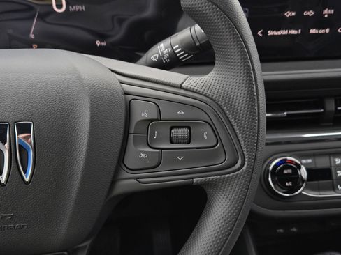 New 2026 Buick Envista Sport Touring FWD image 10