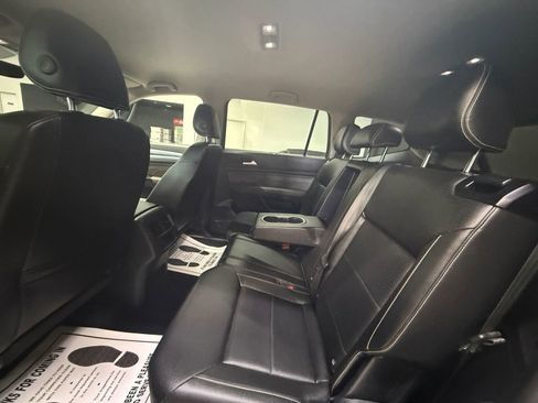 Used 2021 Volkswagen Atlas SE image 25