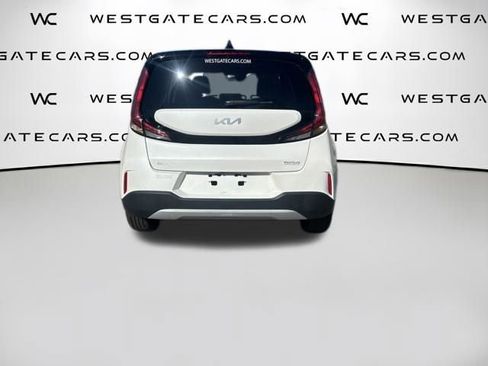 Used 2023 Kia Soul LX w/ LX Technology Package image 35