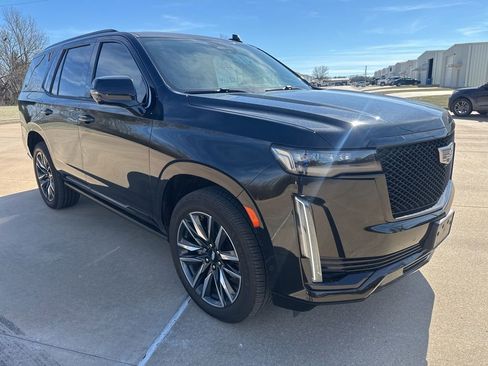 Used 2021 Cadillac Escalade Sport w/ Driver Assist Tech Package image 7